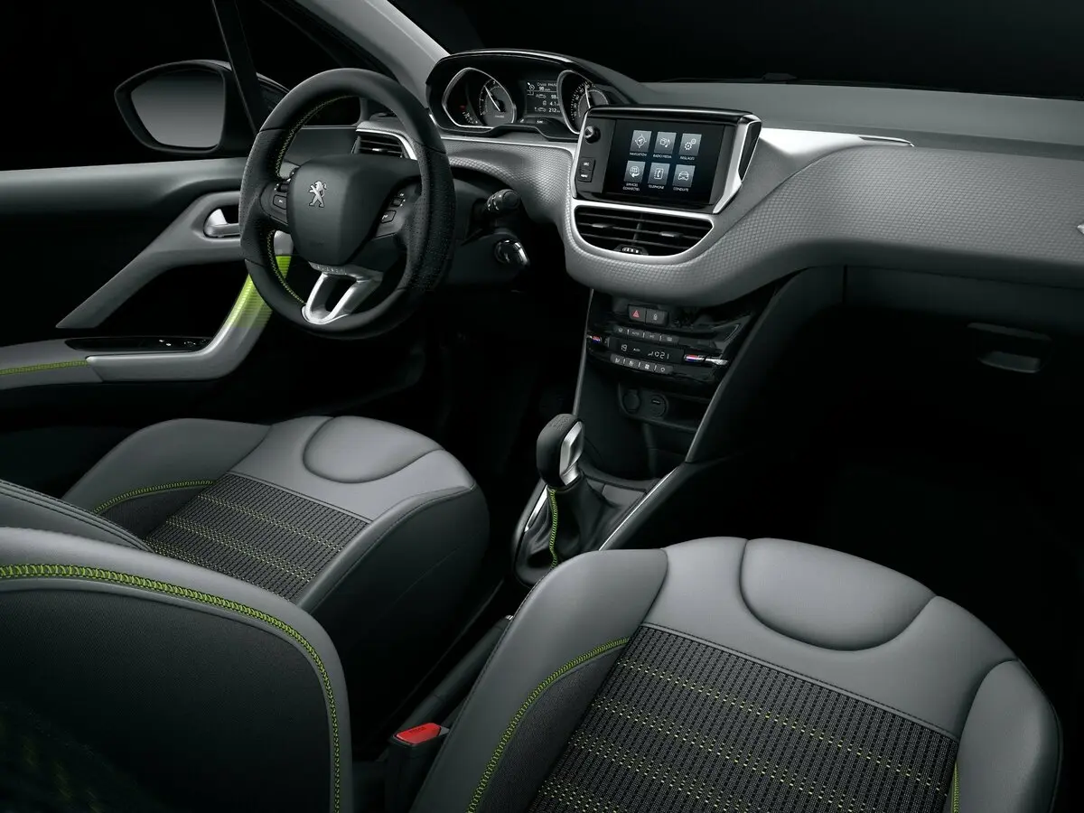 Peugeot 208 I Рестайлинг Хэтчбек 3 дв. — сүрөт 6