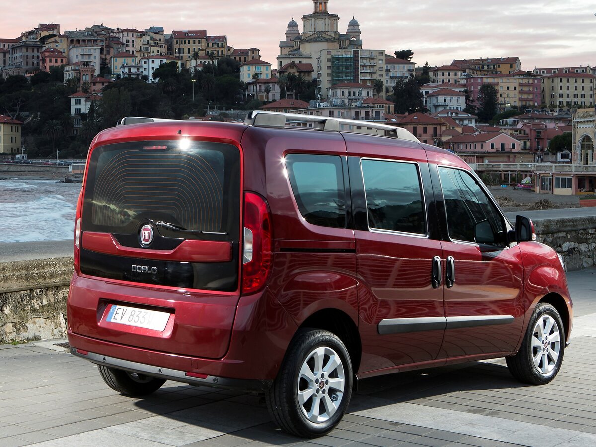 Fiat Doblo II Рестайлинг Компактвэн — фото 5