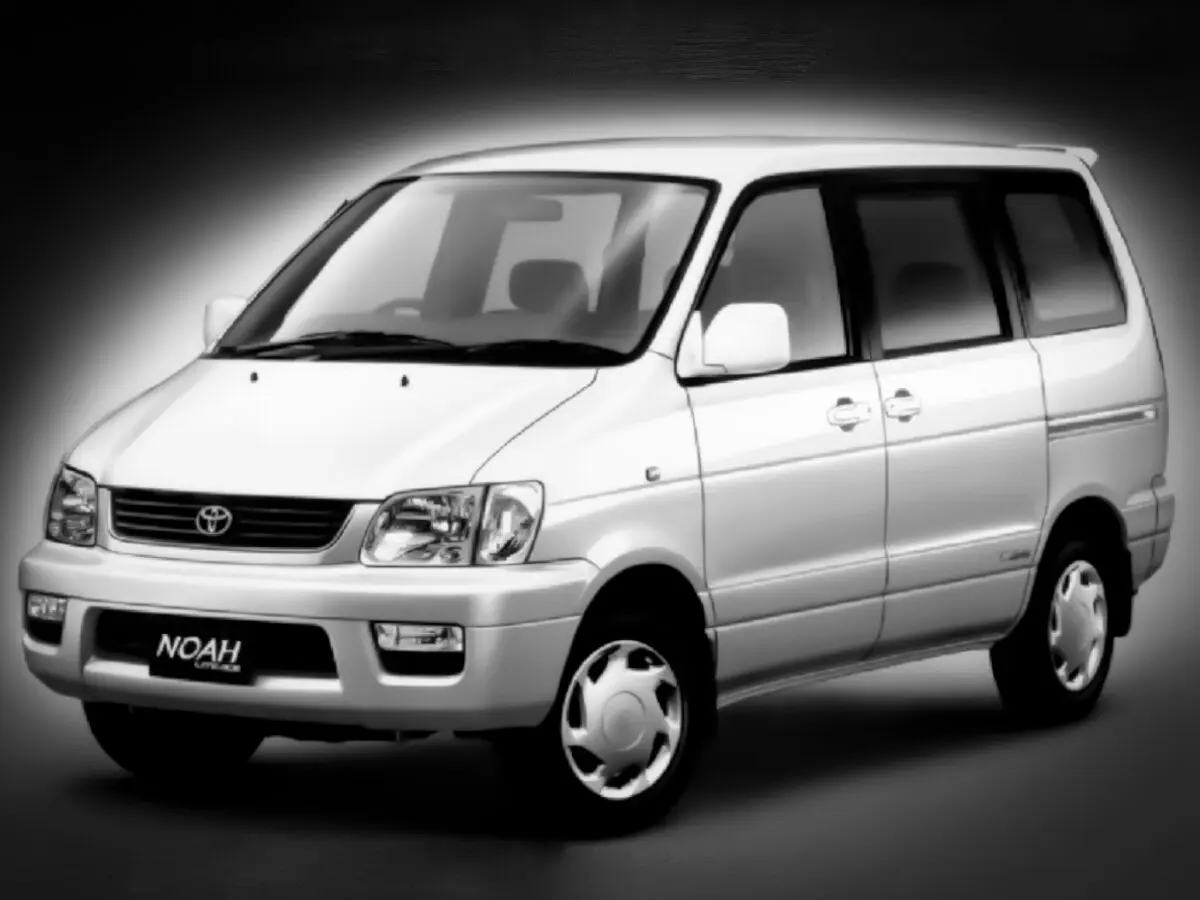 Toyota Lite Ace V Компактвэн — фото 3