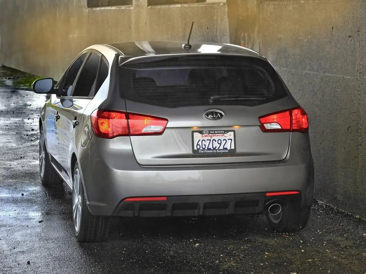 Kia Forte I Хэтчбек 5 дв. — сүрөт 3