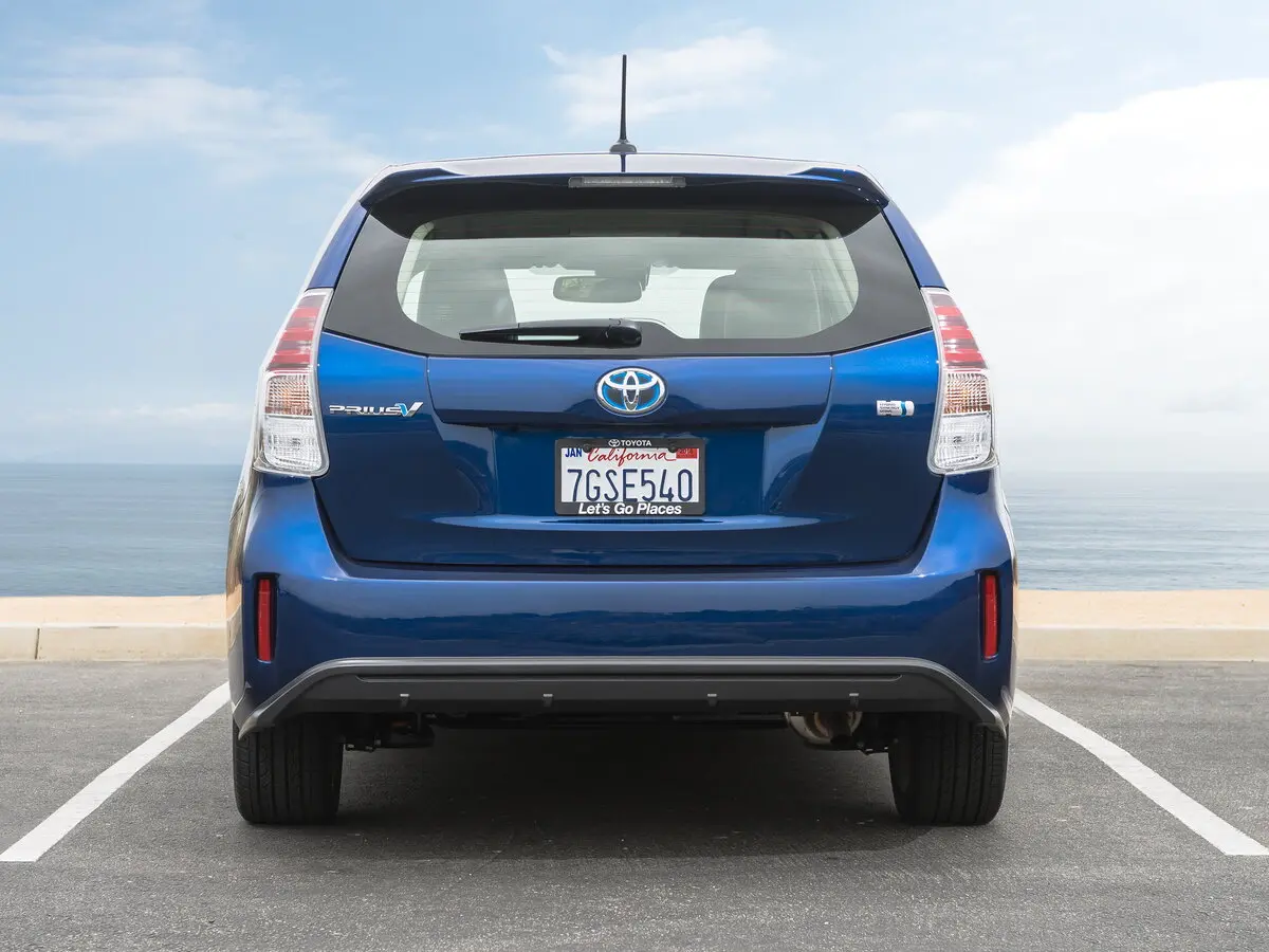 Toyota Prius v (+) I Рестайлинг (ZVW40/41) Универсал 5 дв. — фото 4