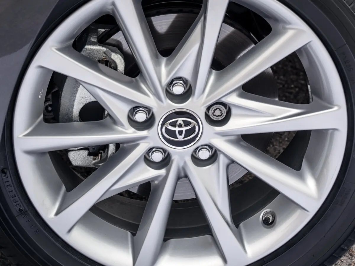 Toyota Prius v (+) I Рестайлинг (ZVW40/41) Универсал 5 дв. — фото 15
