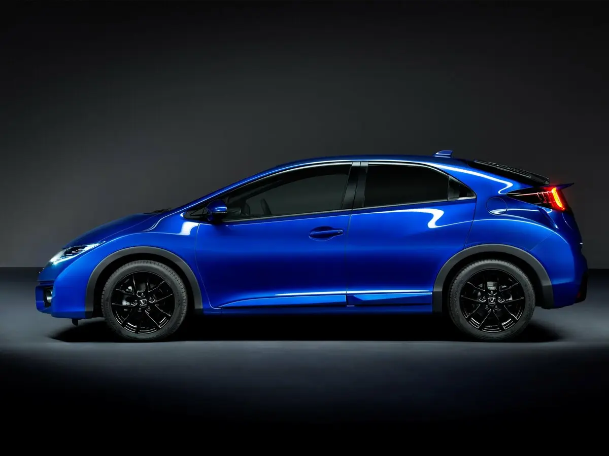 Honda Civic IX Рестайлинг Хэтчбек 5 дв. — фото 2