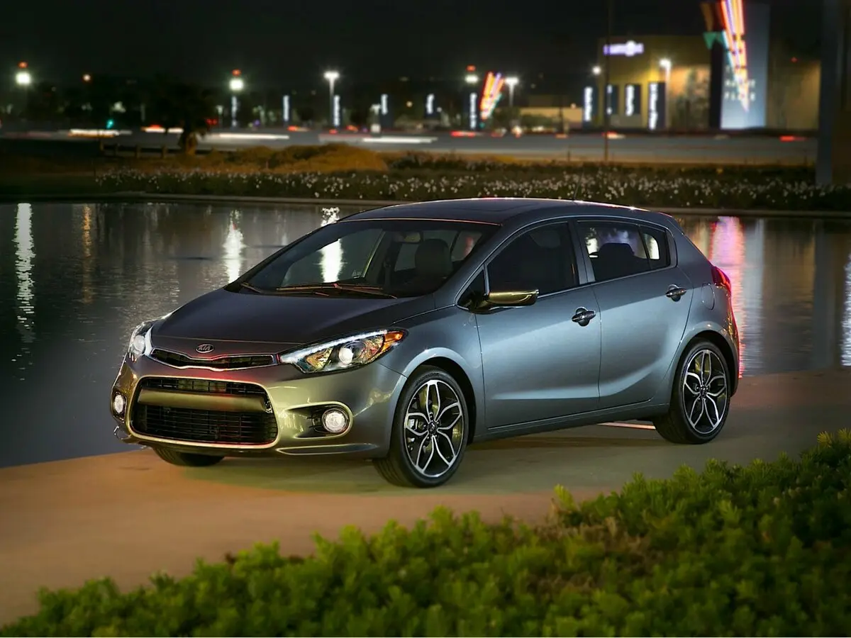 Kia Forte II Хэтчбек 5 дв.