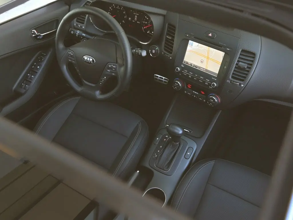 Kia Forte II Хэтчбек 5 дв. — сүрөт 6