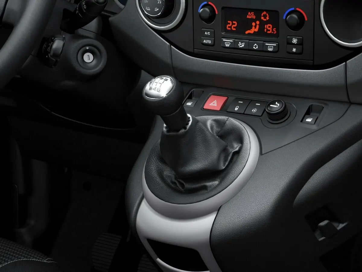 Peugeot Partner II Рестайлинг 2 Компактвэн — сүрөт 7