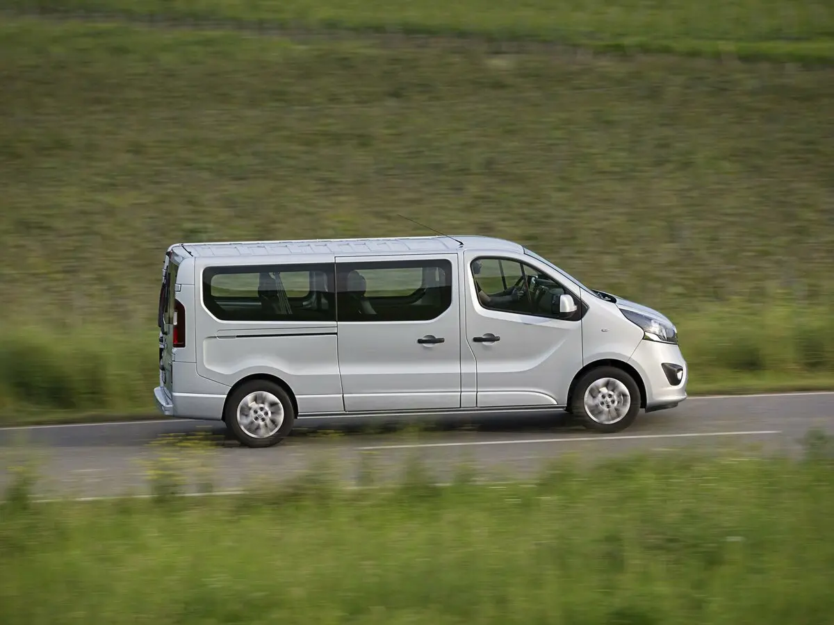 Opel Vivaro B Минивэн Long — 照片 2