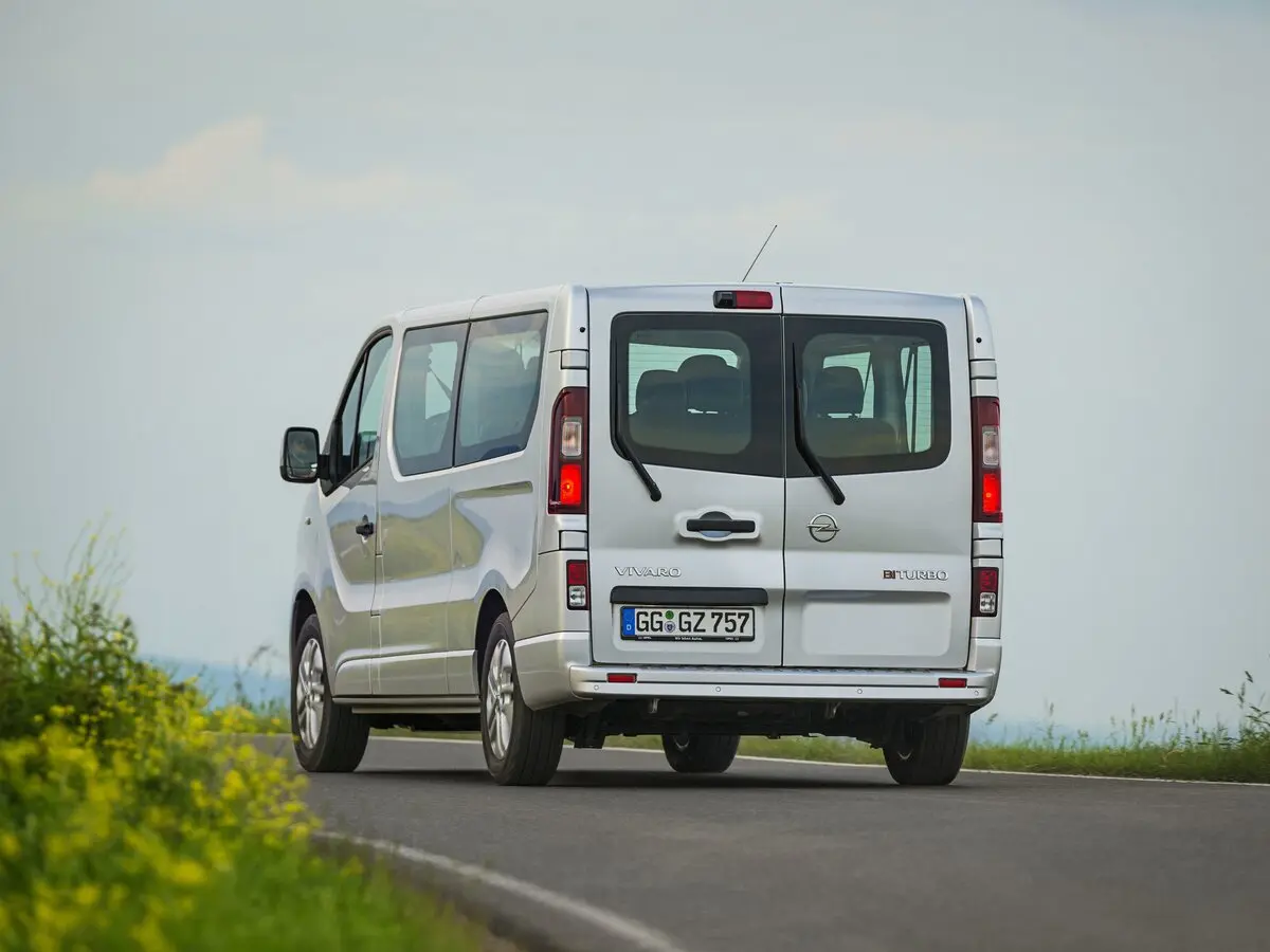 Opel Vivaro B Минивэн Long — 照片 3
