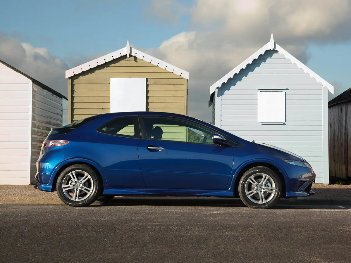 Honda Civic VIII Хэтчбек 3 дв. — фото 2