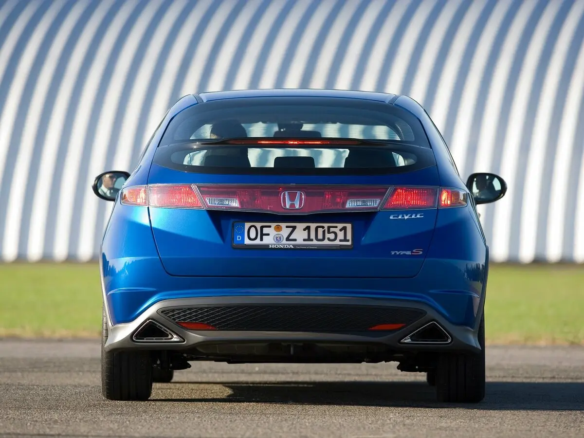 Honda Civic VIII Хэтчбек 3 дв. — фото 4