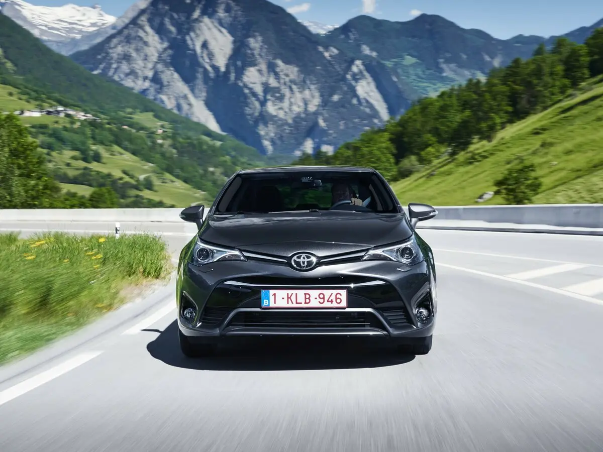 Toyota Avensis III Рестайлинг 2 Седан — сүрөт 3