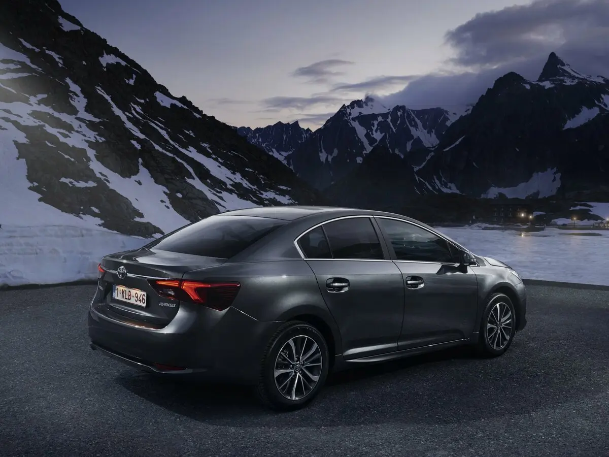 Toyota Avensis III Рестайлинг 2 Седан — сүрөт 5