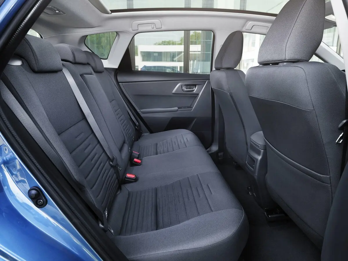 Toyota Auris II Рестайлинг Хэтчбек 5 дв. — сүрөт 10