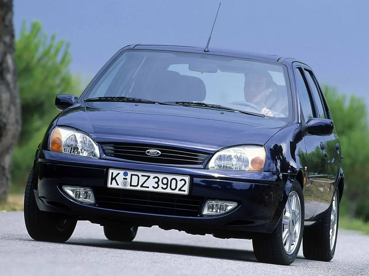Ford Fiesta Mk4 Рестайлинг Хэтчбек 5 дв. — сүрөт 3