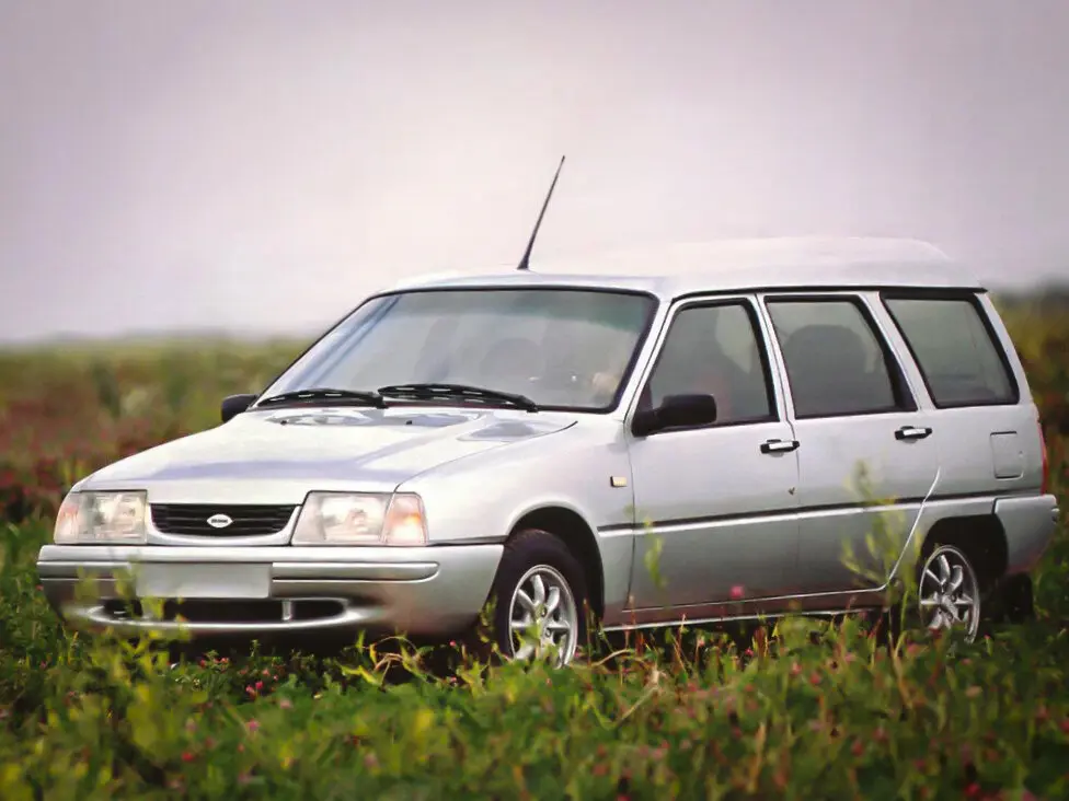 Иж 21261 «Фабула» 2004 – 2005 Универсал 5 дв. — сүрөт 3