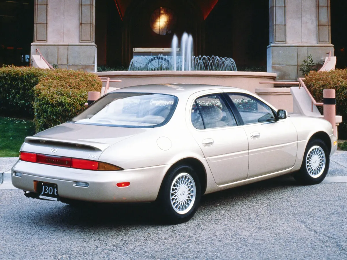 Infiniti J 1992 – 1997 Седан — сүрөт 4