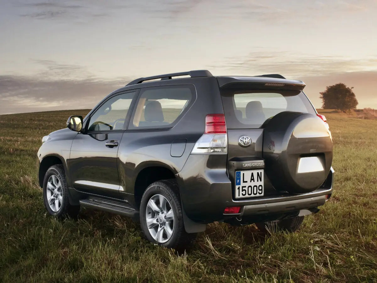 Toyota Land Cruiser Prado 150 Series Внедорожник 3 дв. — фото 3
