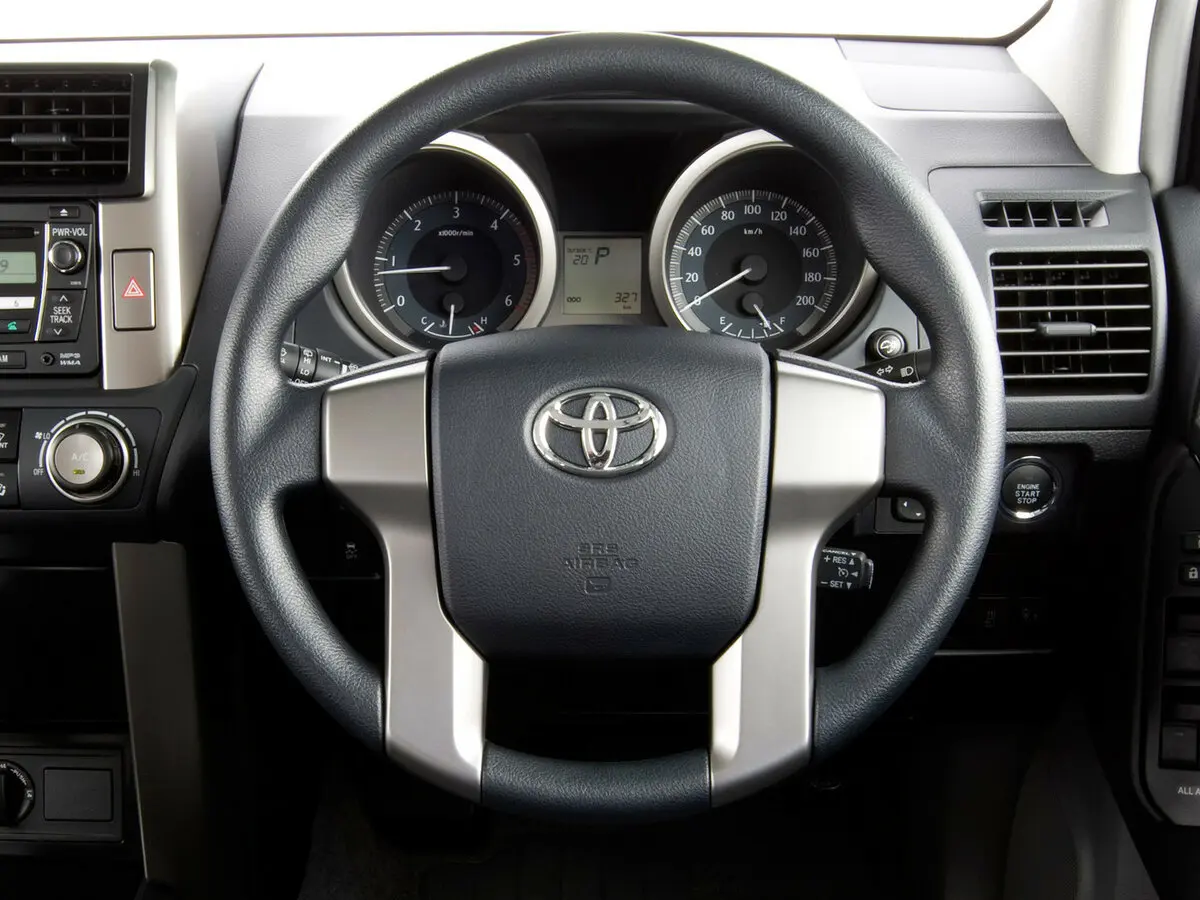 Toyota Land Cruiser Prado 150 Series Внедорожник 3 дв. — фото 6