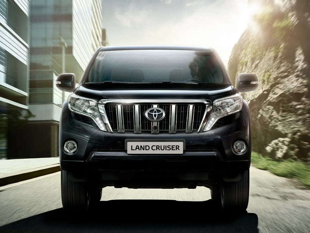 Toyota Land Cruiser Prado 150 Series Рестайлинг 1 Внедорожник 3 дв. — фото 2