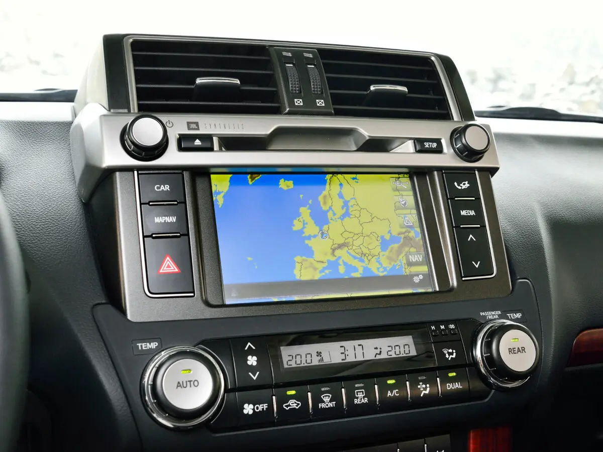 Toyota Land Cruiser Prado 150 Series Рестайлинг 1 Внедорожник 3 дв. — фото 9