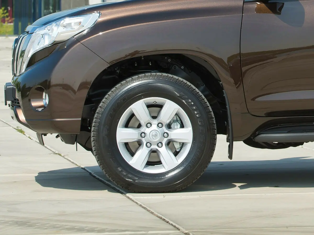 Toyota Land Cruiser Prado 150 Series Рестайлинг 1 Внедорожник 3 дв. — фото 10