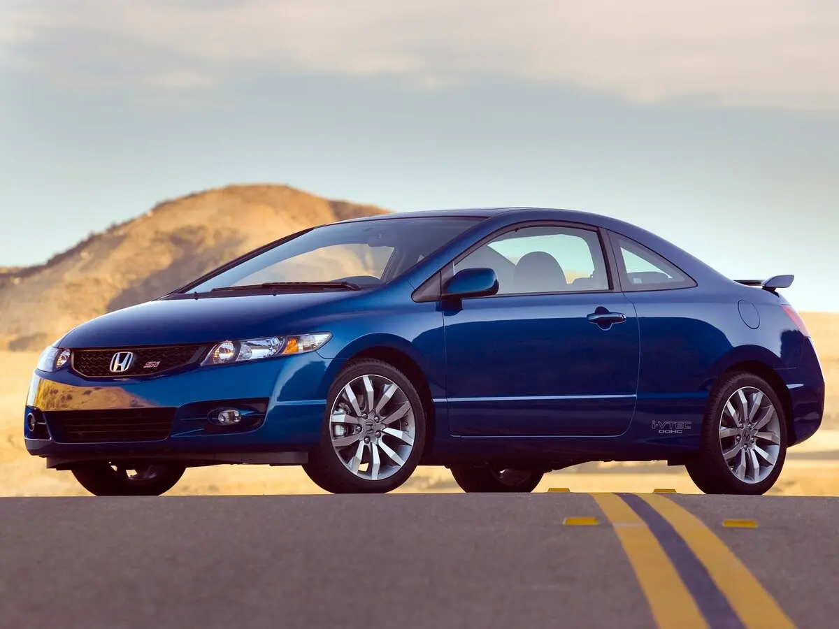 Honda Civic VIII Рестайлинг Купе