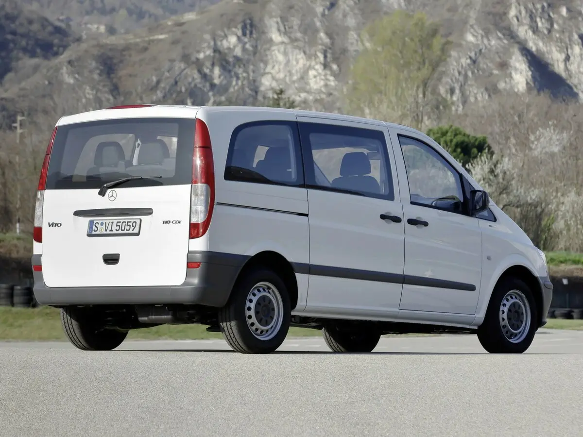 Mercedes-Benz Vito II (W639) Рестайлинг Минивэн L1 — фото 3