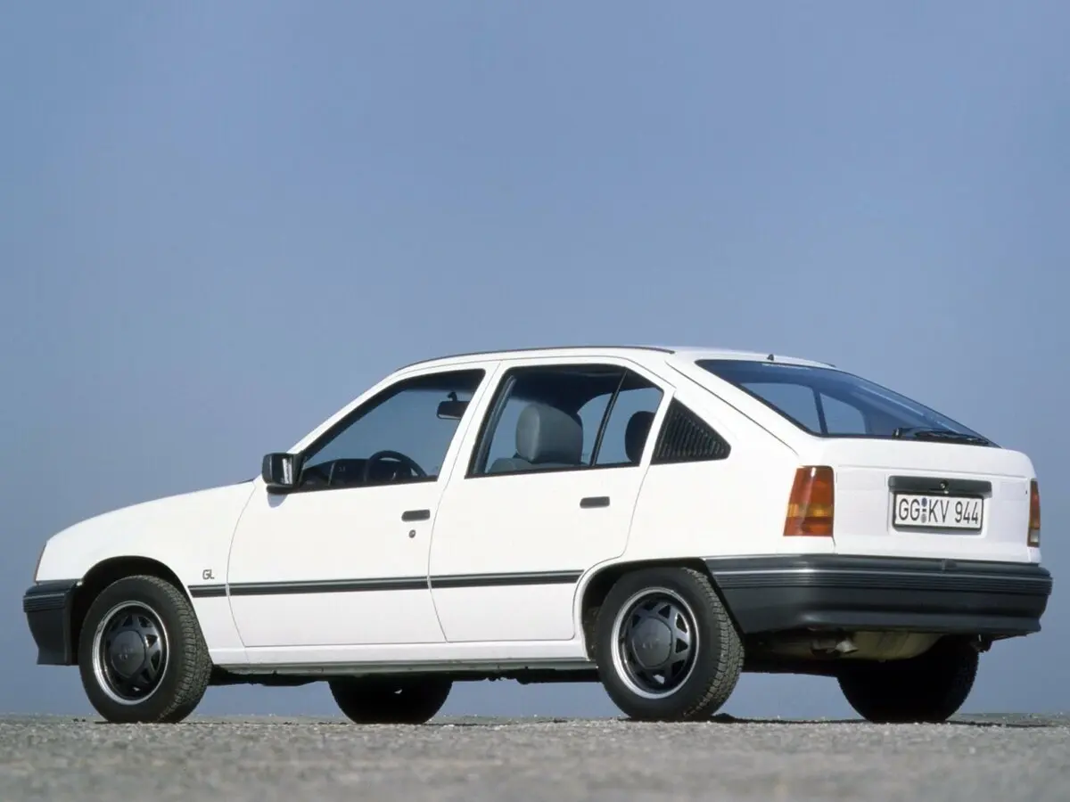 Daewoo Racer I Хэтчбек 5 дв. — 照片 3