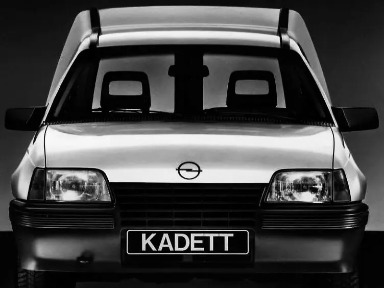 Opel Kadett E Фургон — фото 3