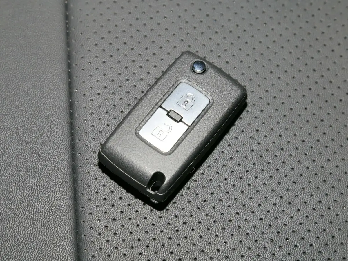 Mitsubishi Pajero IV Рестайлинг 2 Внедорожник 3 дв. — сүрөт 8