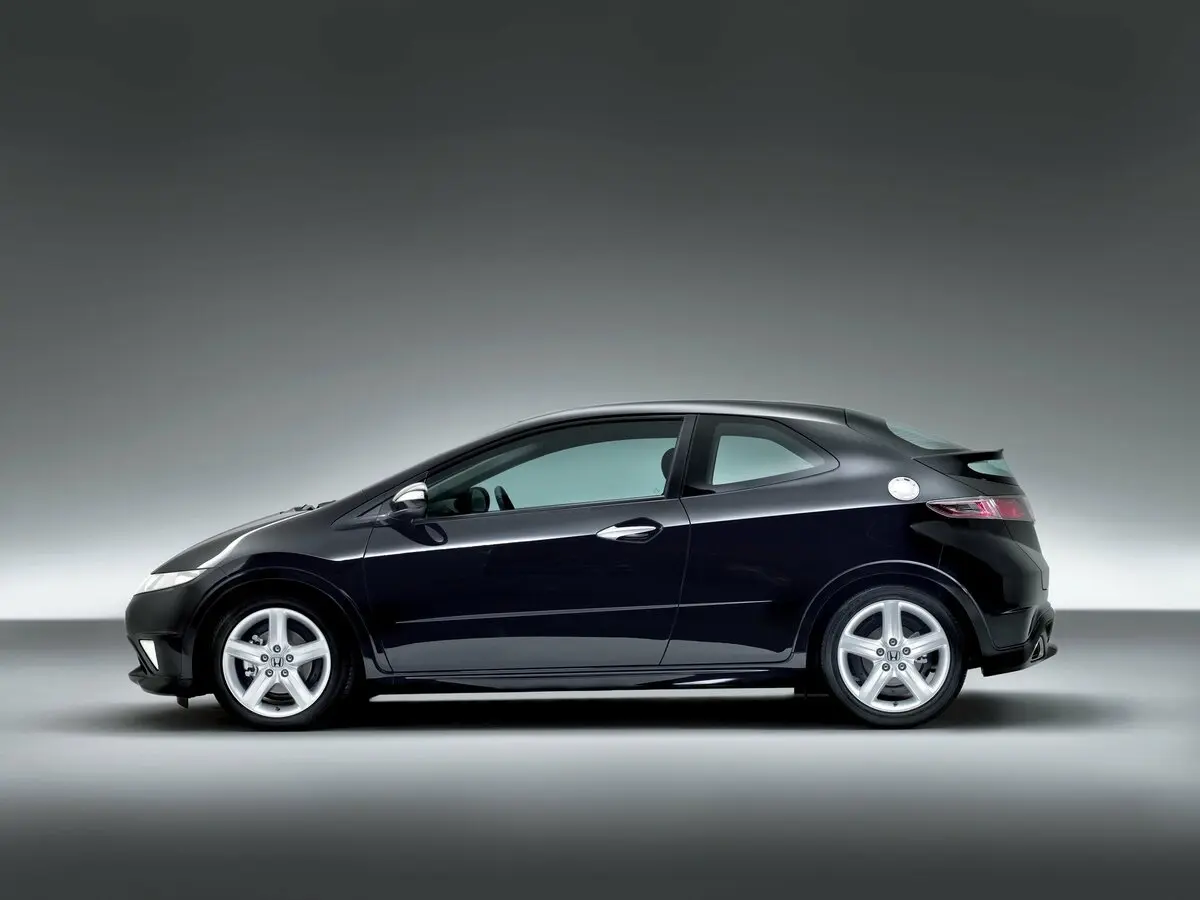 Honda Civic VIII Рестайлинг Хэтчбек 3 дв. — фото 2