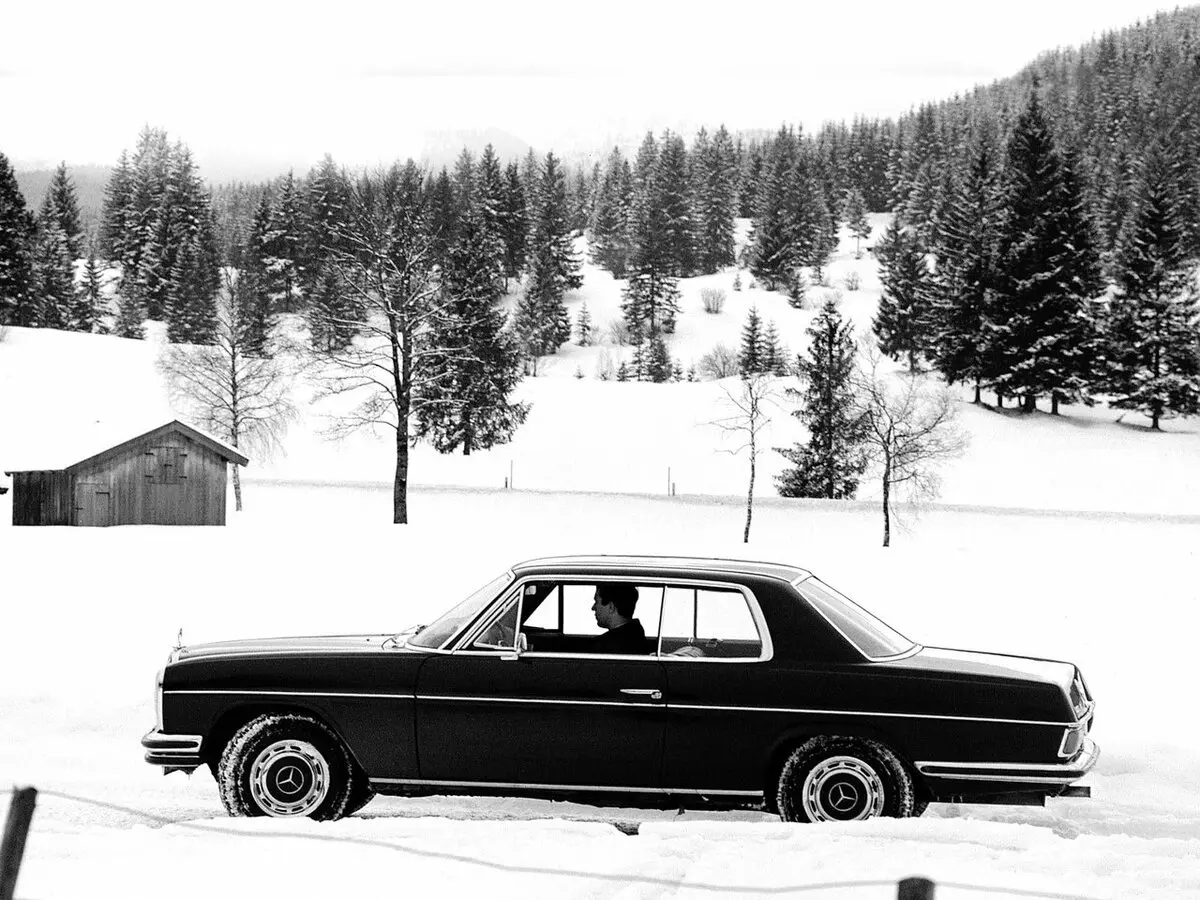 Mercedes-Benz W114 1968 – 1977 Купе — сүрөт 2