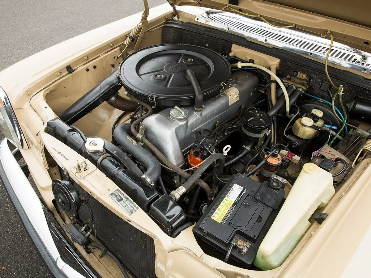 Mercedes-Benz W114 1968 – 1977 Купе — сүрөт 6