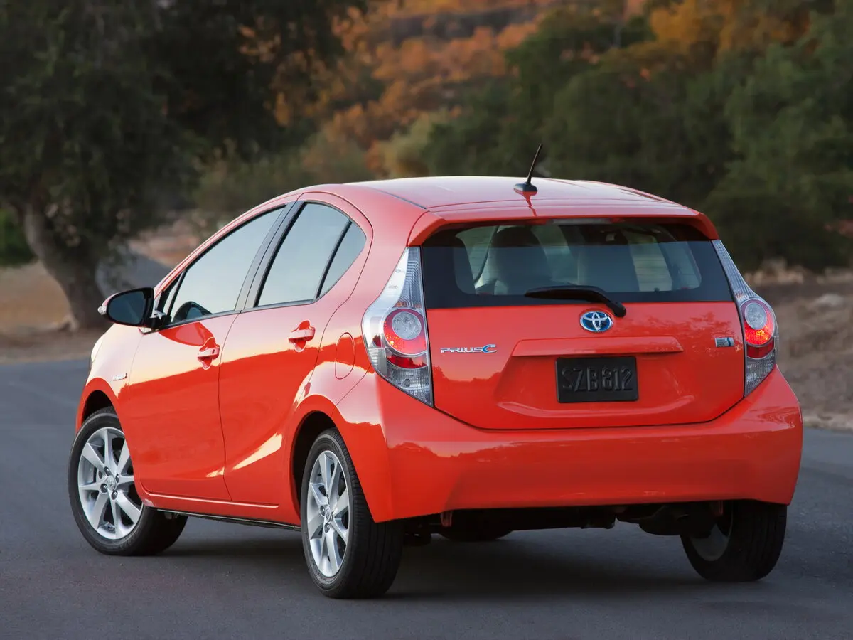 Toyota Prius c I Хэтчбек 5 дв. — сүрөт 4
