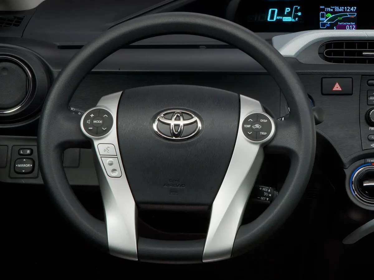 Toyota Prius c I Хэтчбек 5 дв. — сүрөт 8