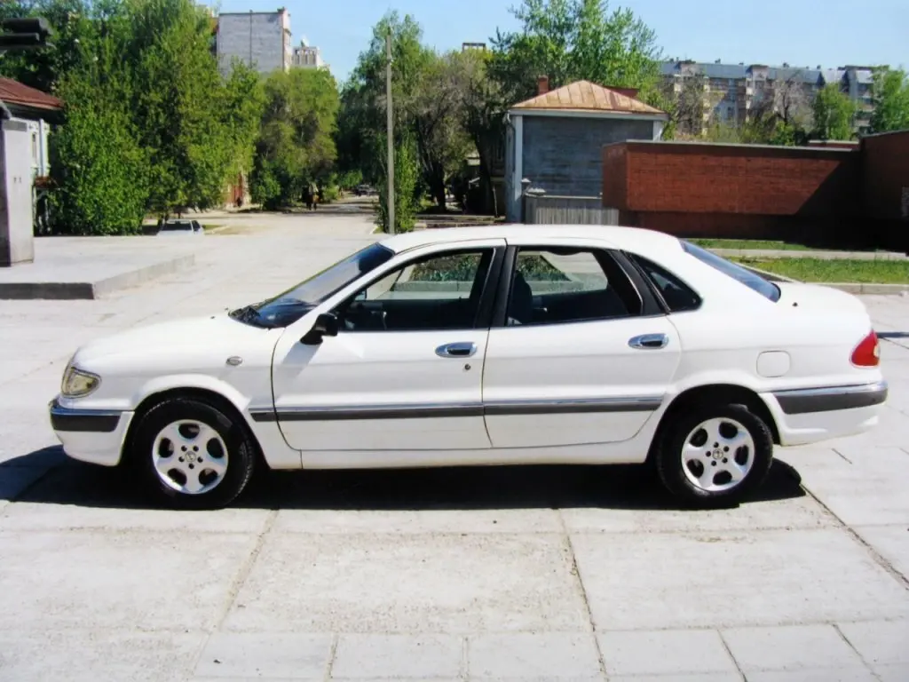 ГАЗ 3103 «Волга» 1997 – 1997 Седан — фото 2