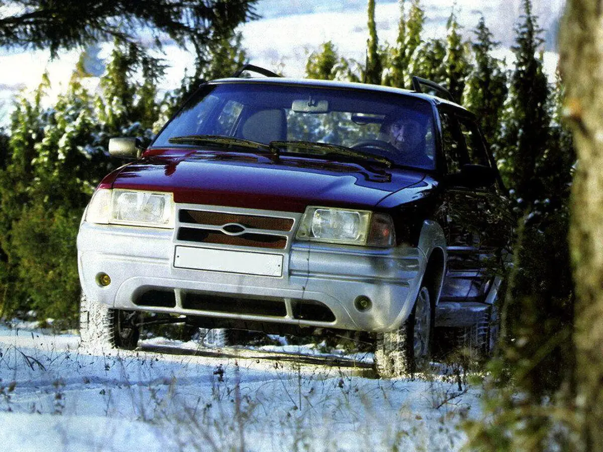 Иж 2126 «Ода» 1990 – 2005 Хэтчбек 5 дв. 4x4 — photo 2