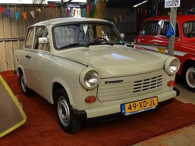 Trabant 1.1 1990 – 1991 Седан 2 дв.