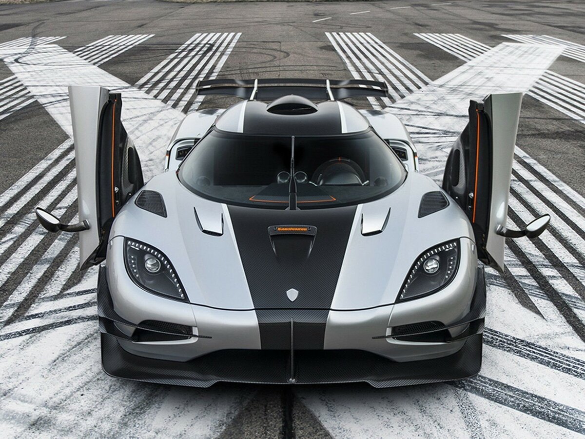 Koenigsegg One:1 2014 – 2014 Купе — фото 3