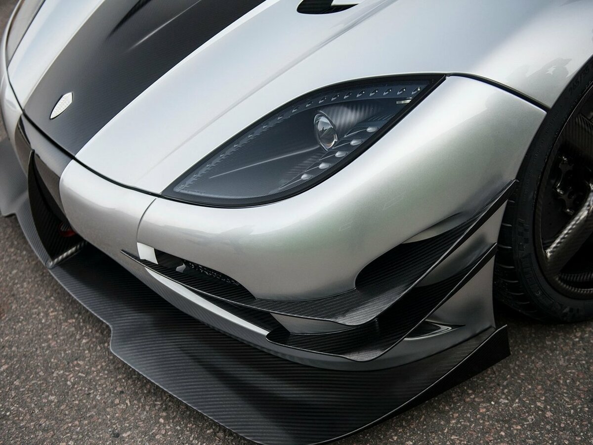 Koenigsegg One:1 2014 – 2014 Купе — фото 9