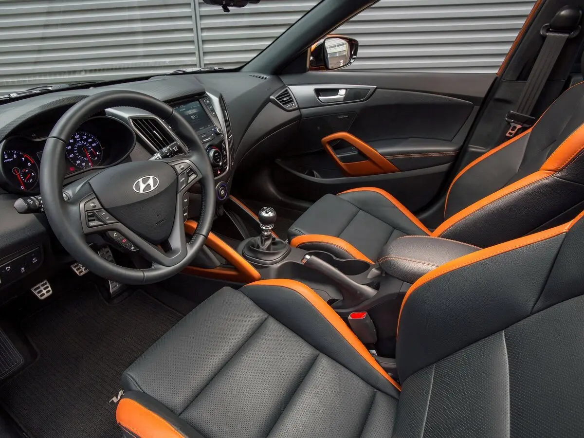Hyundai Veloster I Рестайлинг Хэтчбек 4 дв. — сүрөт 8