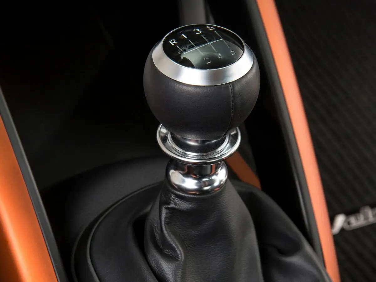 Hyundai Veloster I Рестайлинг Хэтчбек 4 дв. — сүрөт 12