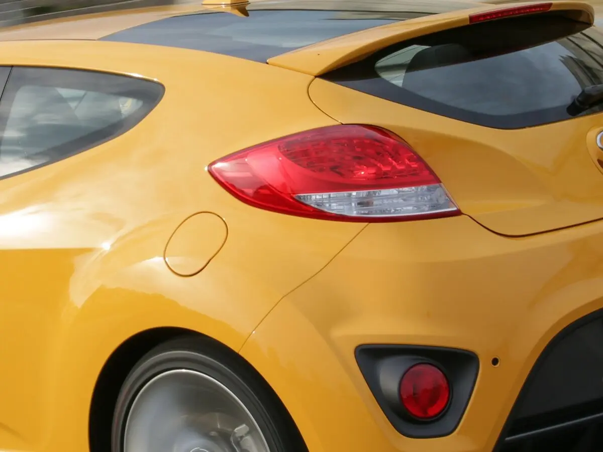 Hyundai Veloster I Рестайлинг Хэтчбек 4 дв. — сүрөт 15