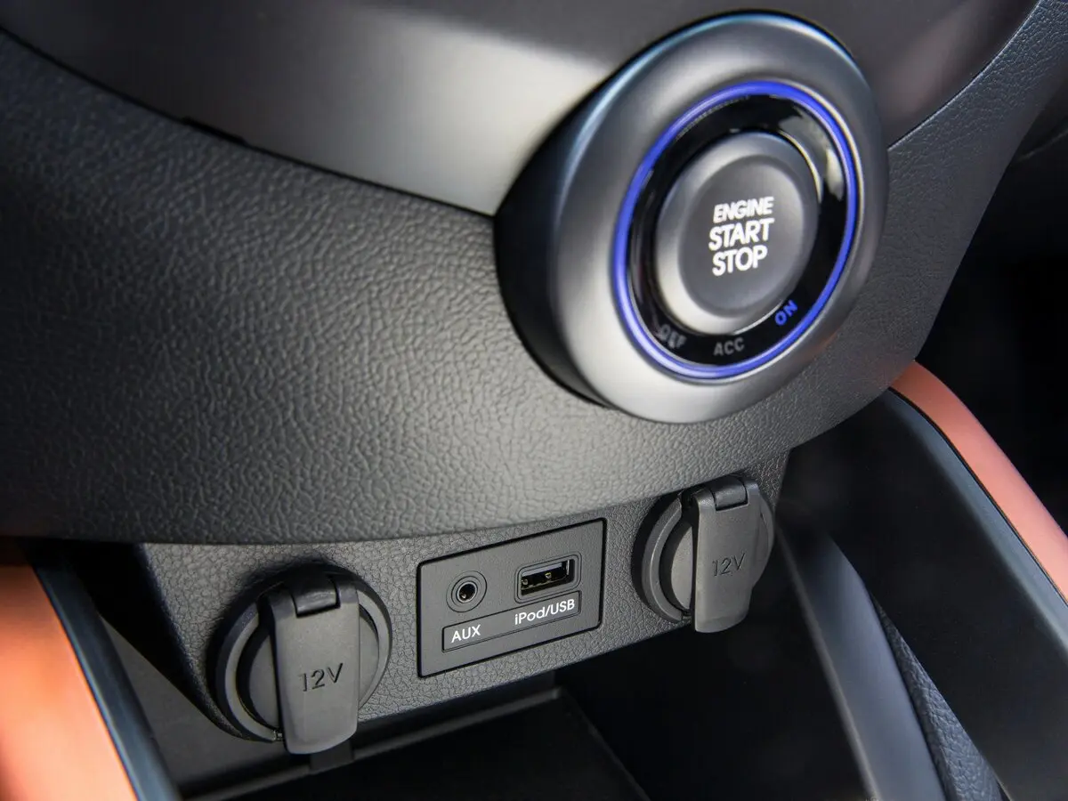 Hyundai Veloster I Рестайлинг Хэтчбек 4 дв. — сүрөт 16