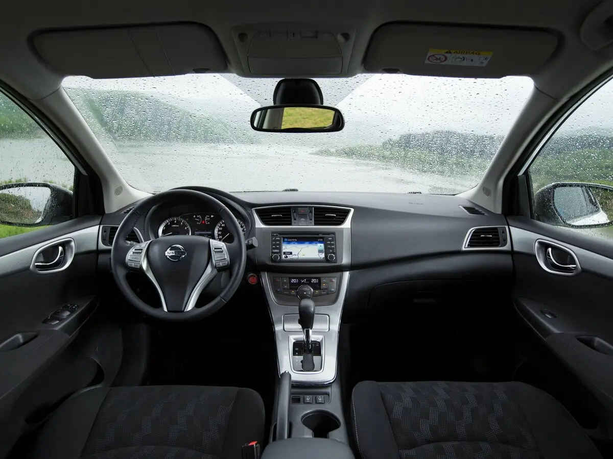 Nissan Tiida II Хэтчбек 5 дв. — сүрөт 6
