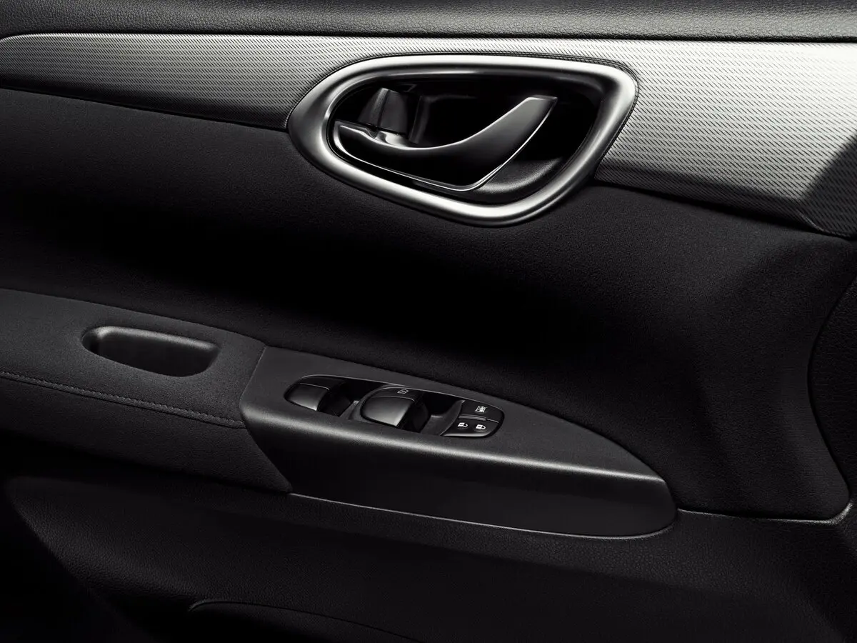 Nissan Tiida II Хэтчбек 5 дв. — сүрөт 11