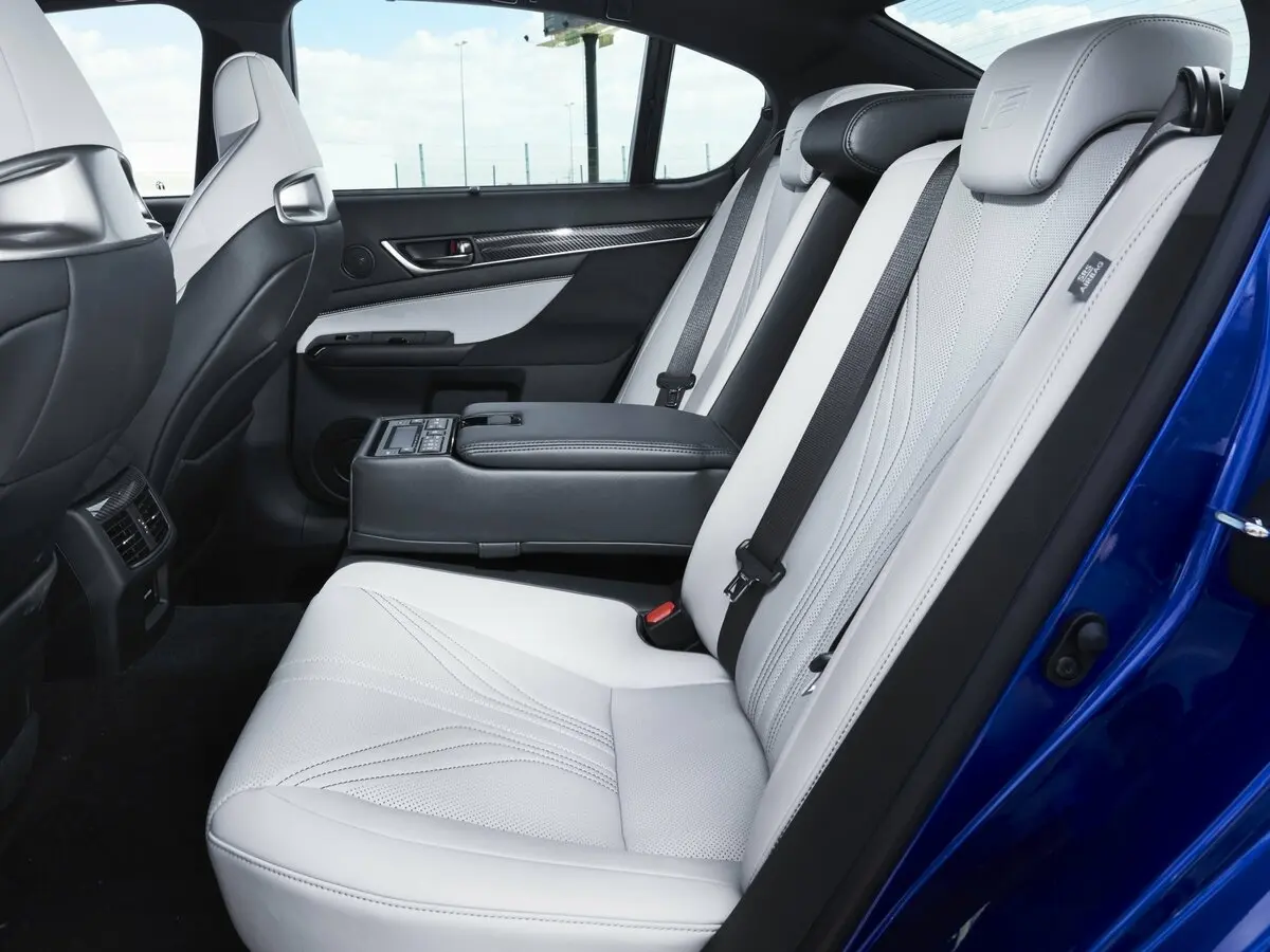Lexus GS F 2015 – 2020 Седан — сүрөт 11