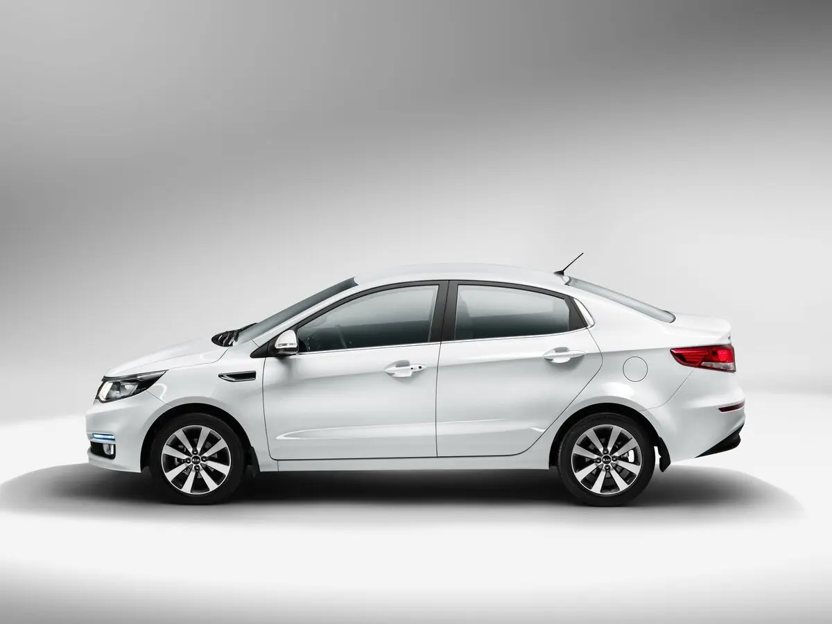 Kia Rio III Рестайлинг Седан — фото 2