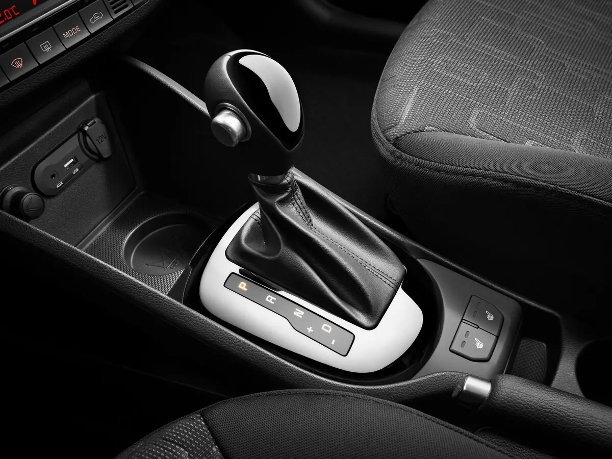 Kia Rio III Рестайлинг Седан — фото 9