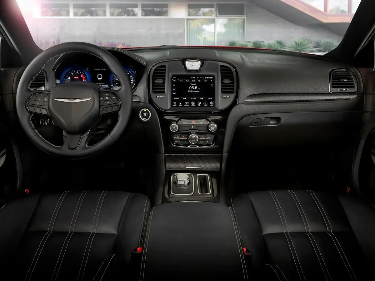 Chrysler 300C II Рестайлинг Седан — 照片 6